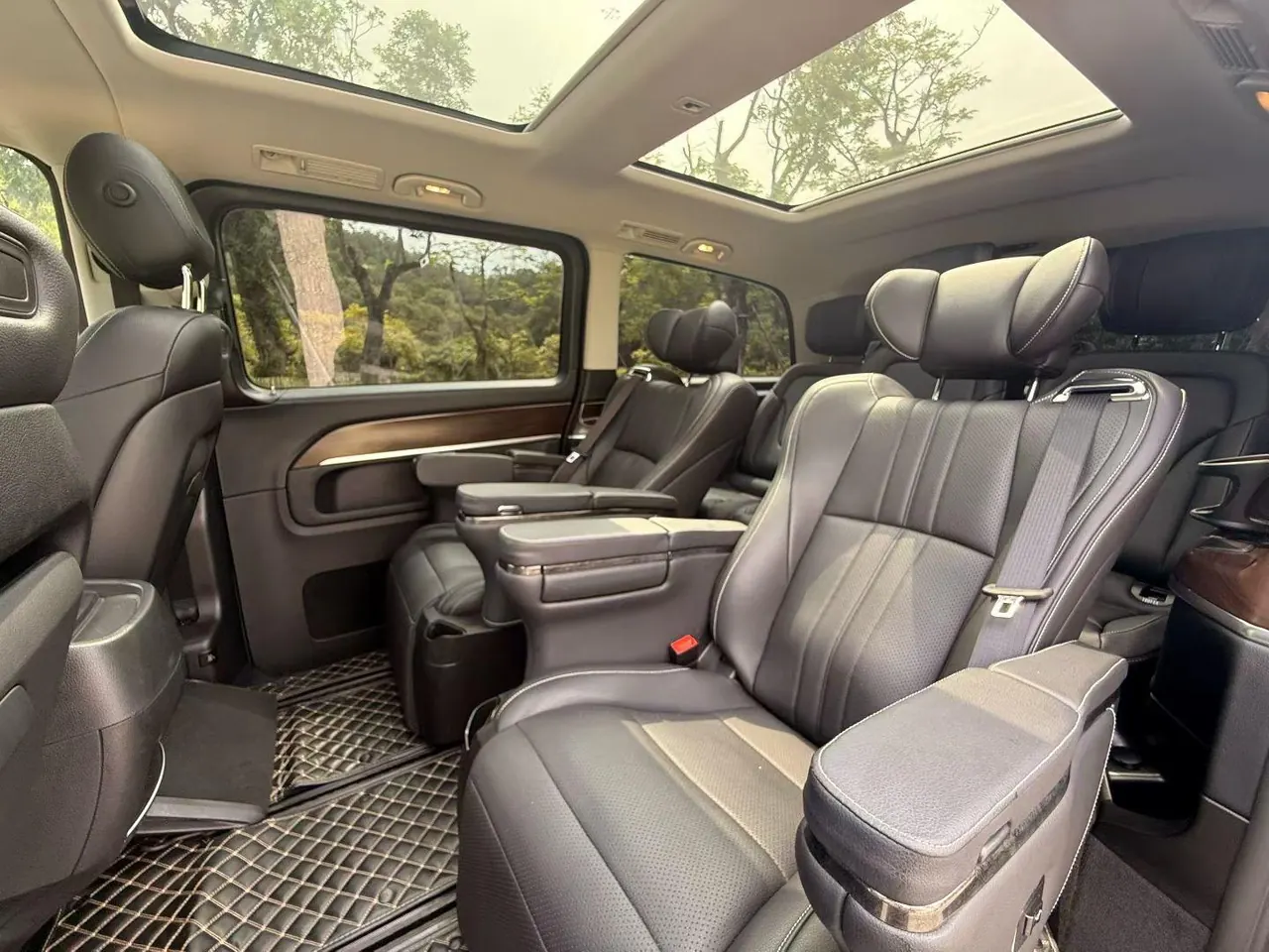 Mercedes Benz Class V 2021V 260 2.0T Pilot Edition Automatic Gear 6