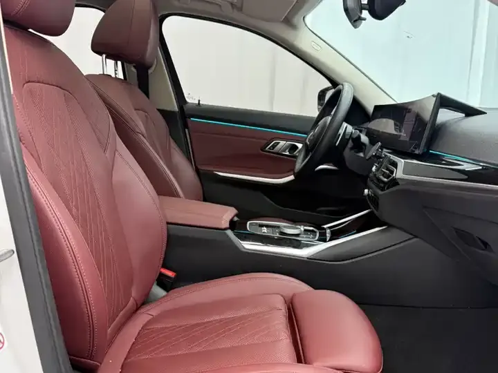 BMW 3 Series 2023 model 320Li M Sport Package 12