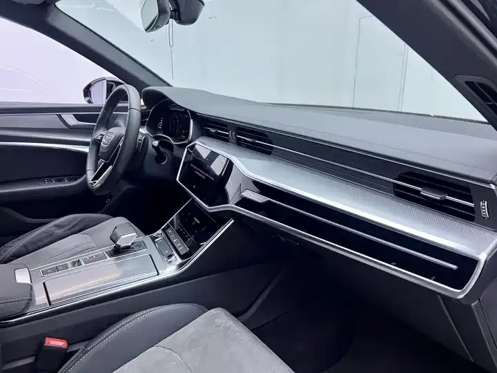 Audi A6L 2021 45 TFSI Selected Dynamic Type 11