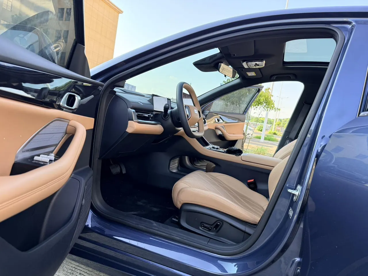 Geely Galaxy 2025 A7 EM-i 1.5 150km Starship Edition Automatic Gear 18