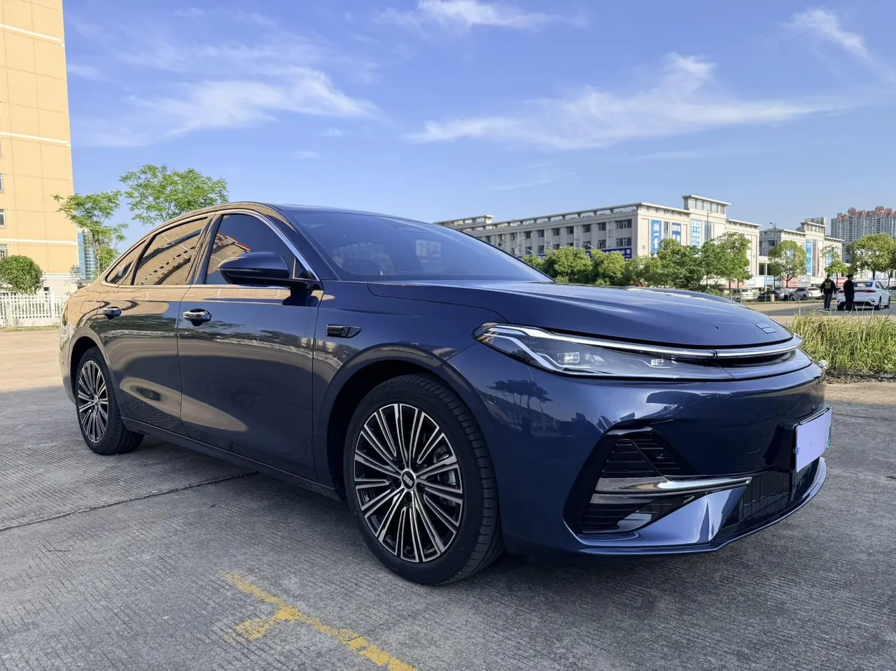Geely Galaxy 2025 A7 EM-i 1.5 150km Starship Edition Automatic Gear 2