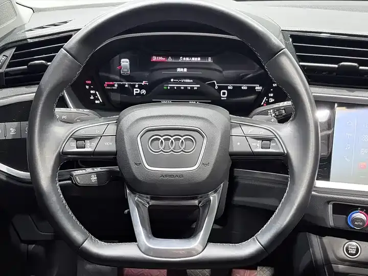 Audi Q3 2023 35 TFSI Fashion Dynamic (1.4T) 12
