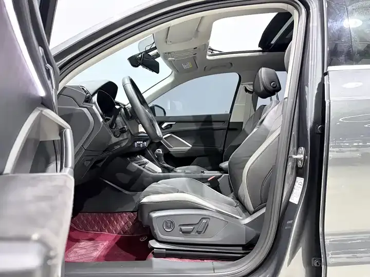 Audi Q3 2023 35 TFSI Fashion Dynamic (1.4T) 7