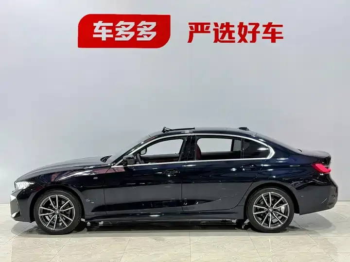 BMW 3 Series 2023 model 320Li M Sport Package 4
