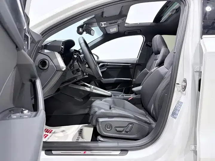 Audi A3 2022 Sportback 35 TFSI Fashion Sport 8