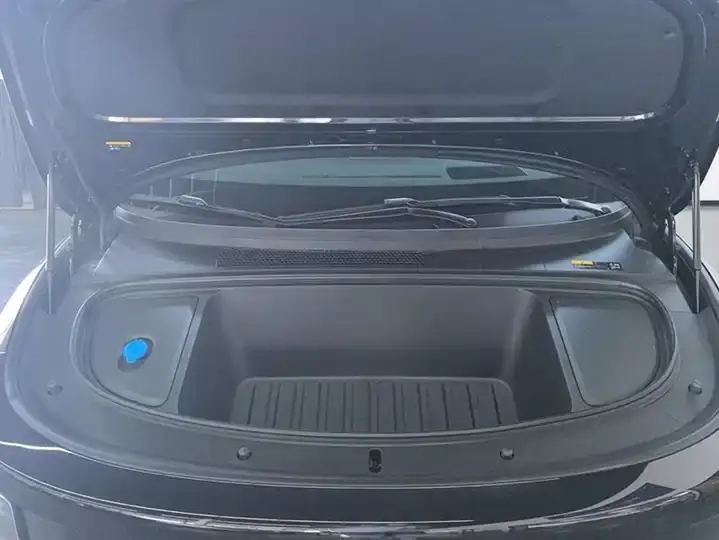 Li i6 2025 Two-Drive Standard Edition 10