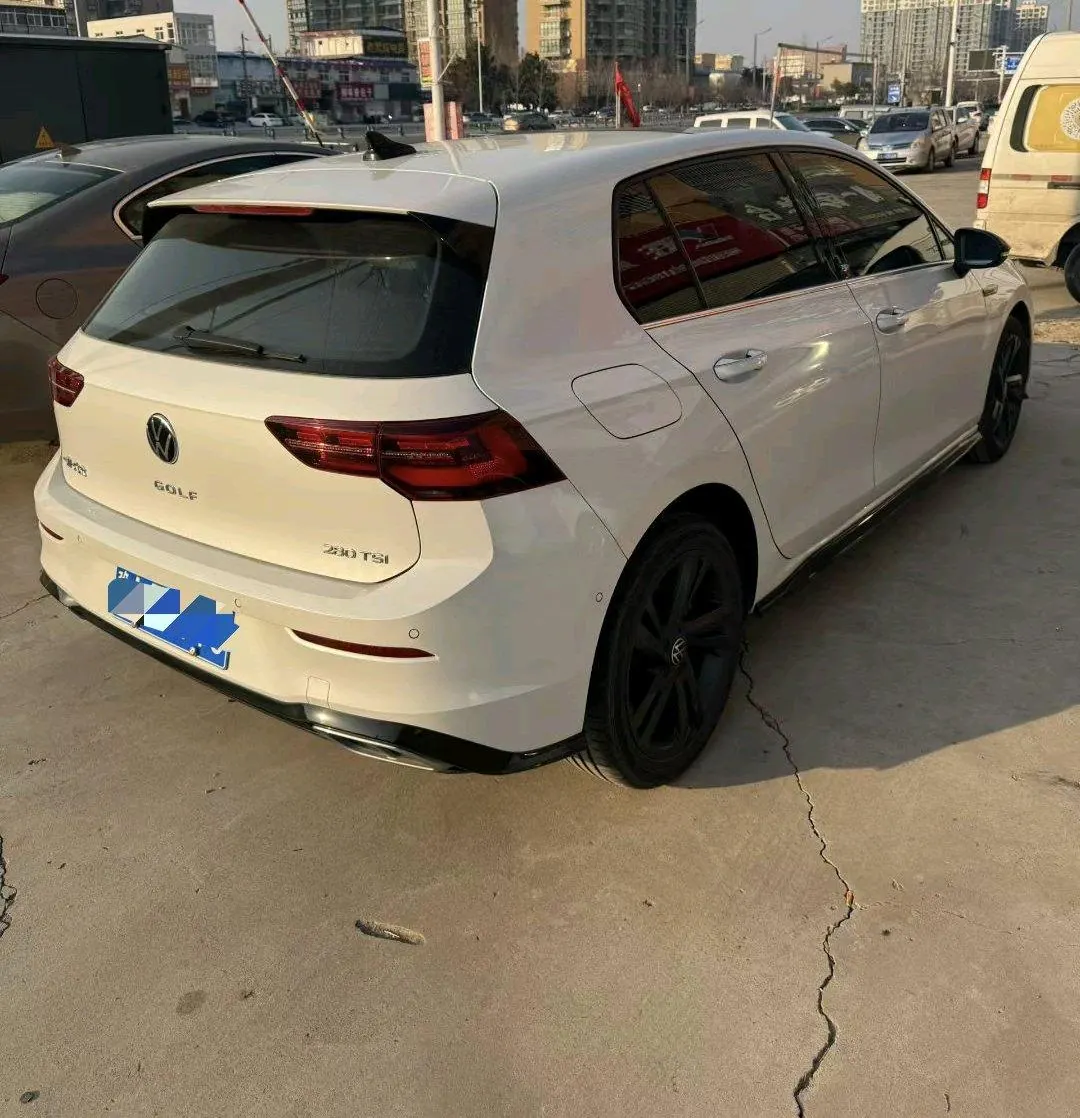 Volkswagen 2021 Golf 8 R-Line 1.4TSI 280TSI Automatic 3