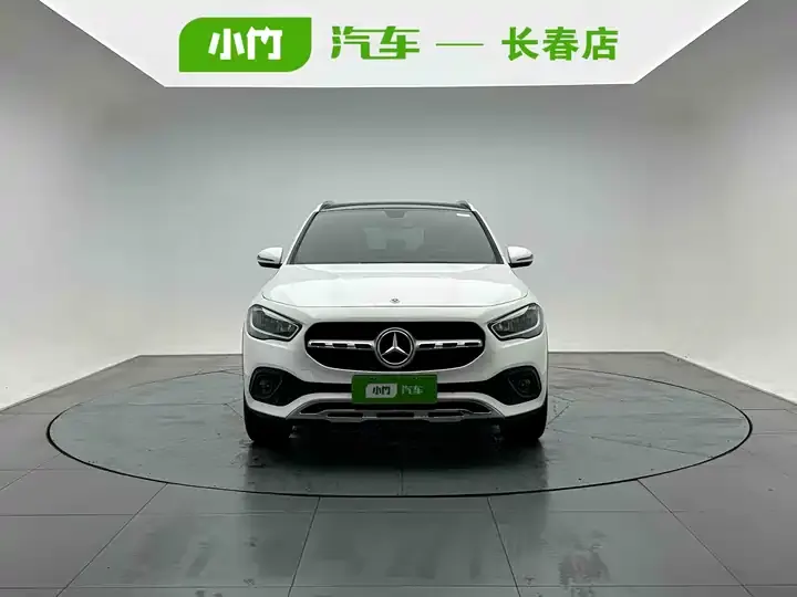 Mercedes Benz GLA 2020 GLA 180 2