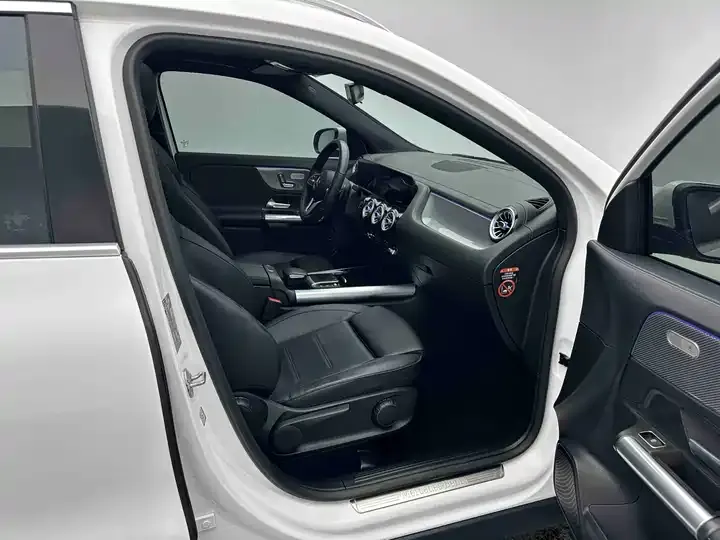 Mercedes Benz GLA 2020 GLA 180 7