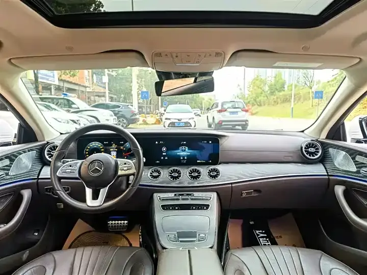 Mercedes Benz CLS 2021 CLS 300 Luxury 8