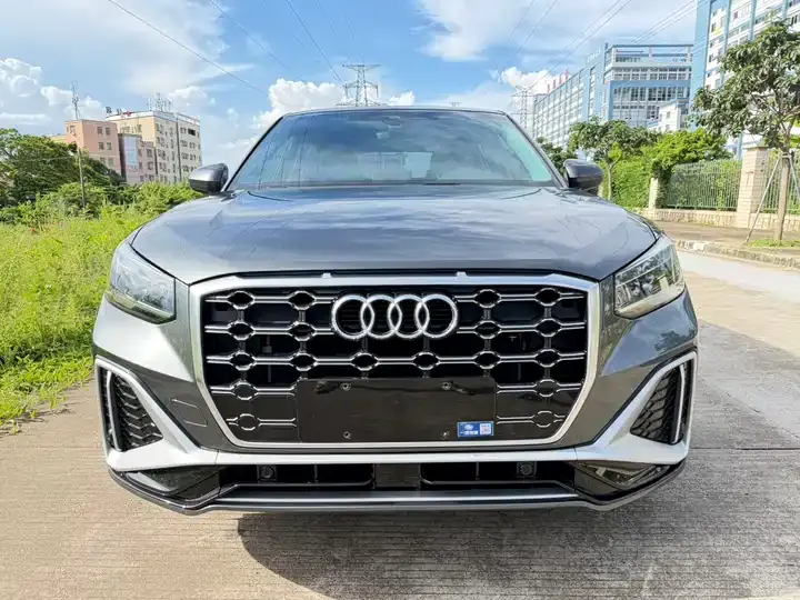 Audi Q2L 2022 35 TFSI Fashion Dynamic 2