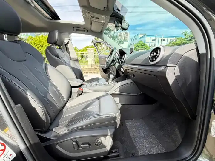 Audi Q2L 2022 35 TFSI Fashion Dynamic 7