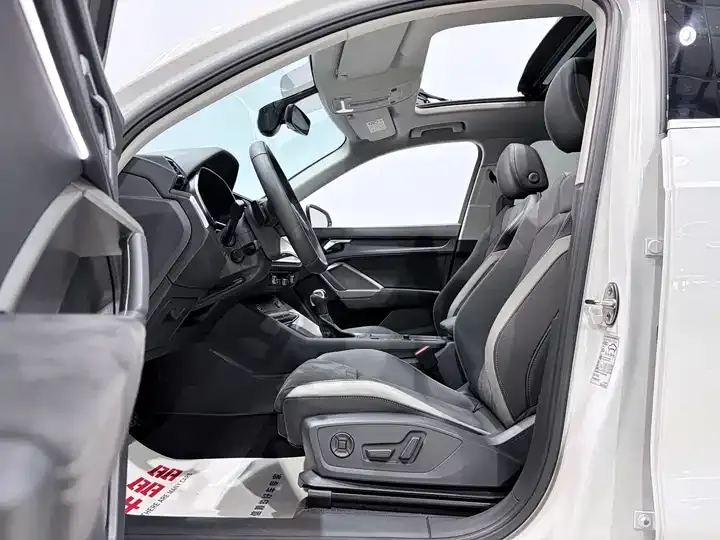 Audi Q3 2022 35 TFSI Fashion Dynamic 9