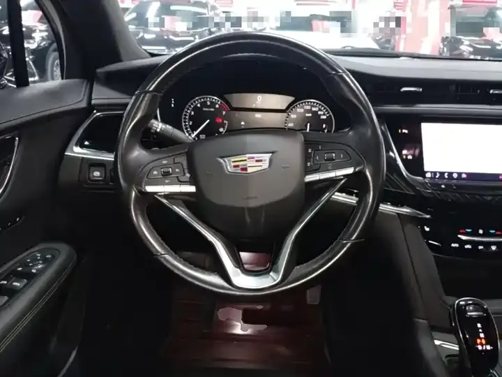 Cadillac XT6 2022 2.0T 6-seat 2-drive luxury model 11