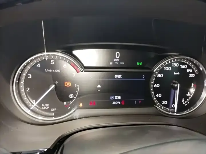 Cadillac XT6 2022 2.0T 6-seat 2-drive luxury model 12