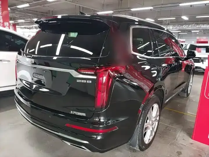 Cadillac XT6 2022 2.0T 6-seat 2-drive luxury model 7