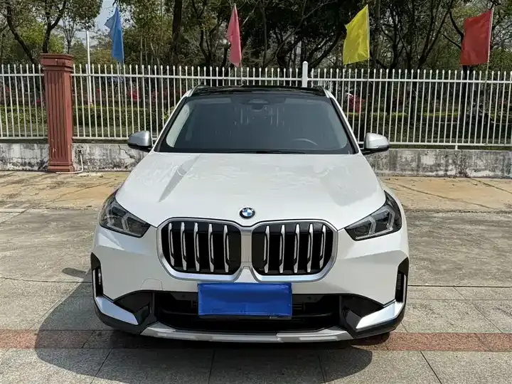 BMW X1 2023 sDrive25Li X Design Set 2