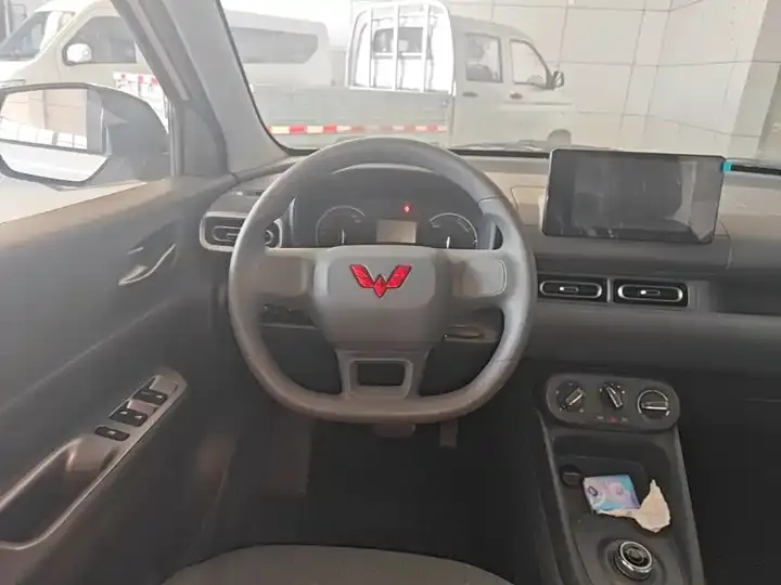 WuLing Hongguang New Energy 2025 Extended Program Hybrid 50KM Comfort Model 11