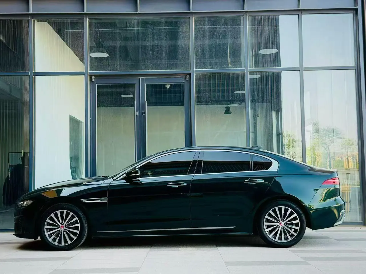 Jaguar 2021 XEL 2.0T 250PS S Enterprising and Elegant Automatic Gear 5