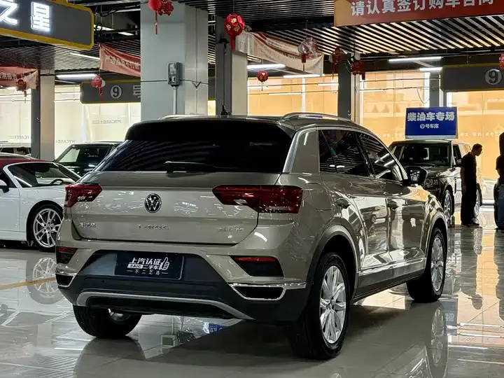 T-ROC Tange 2021 to 280TSI DSG Two-Drive Elite Zhilian Edition 10