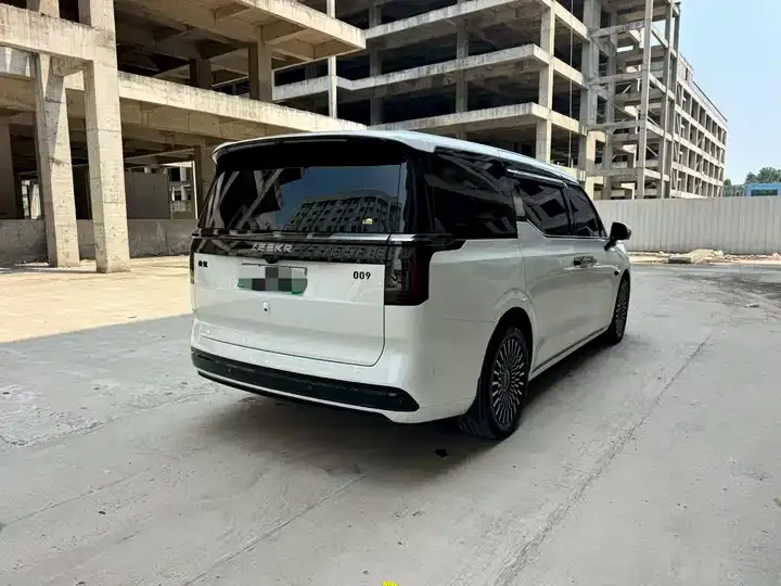 Zeekr 009 2024 seven-seat aisle version four-wheel drive 108kWh 4