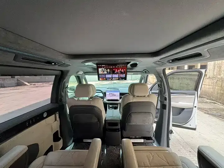 Zeekr 009 2024 seven-seat aisle version four-wheel drive 108kWh 9