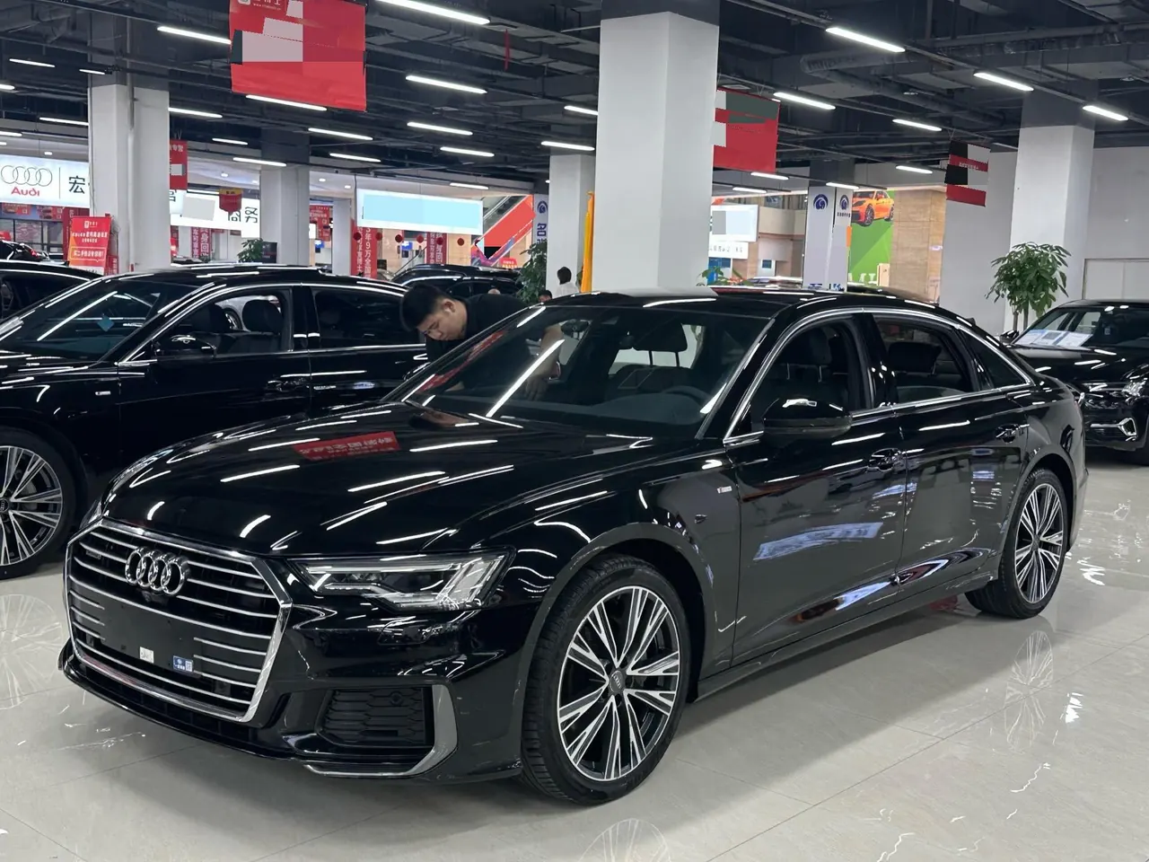 Audi 2022 A6L 2.0TFSI 45TFSI Quattro Selected Dynamic Automatic - View 1