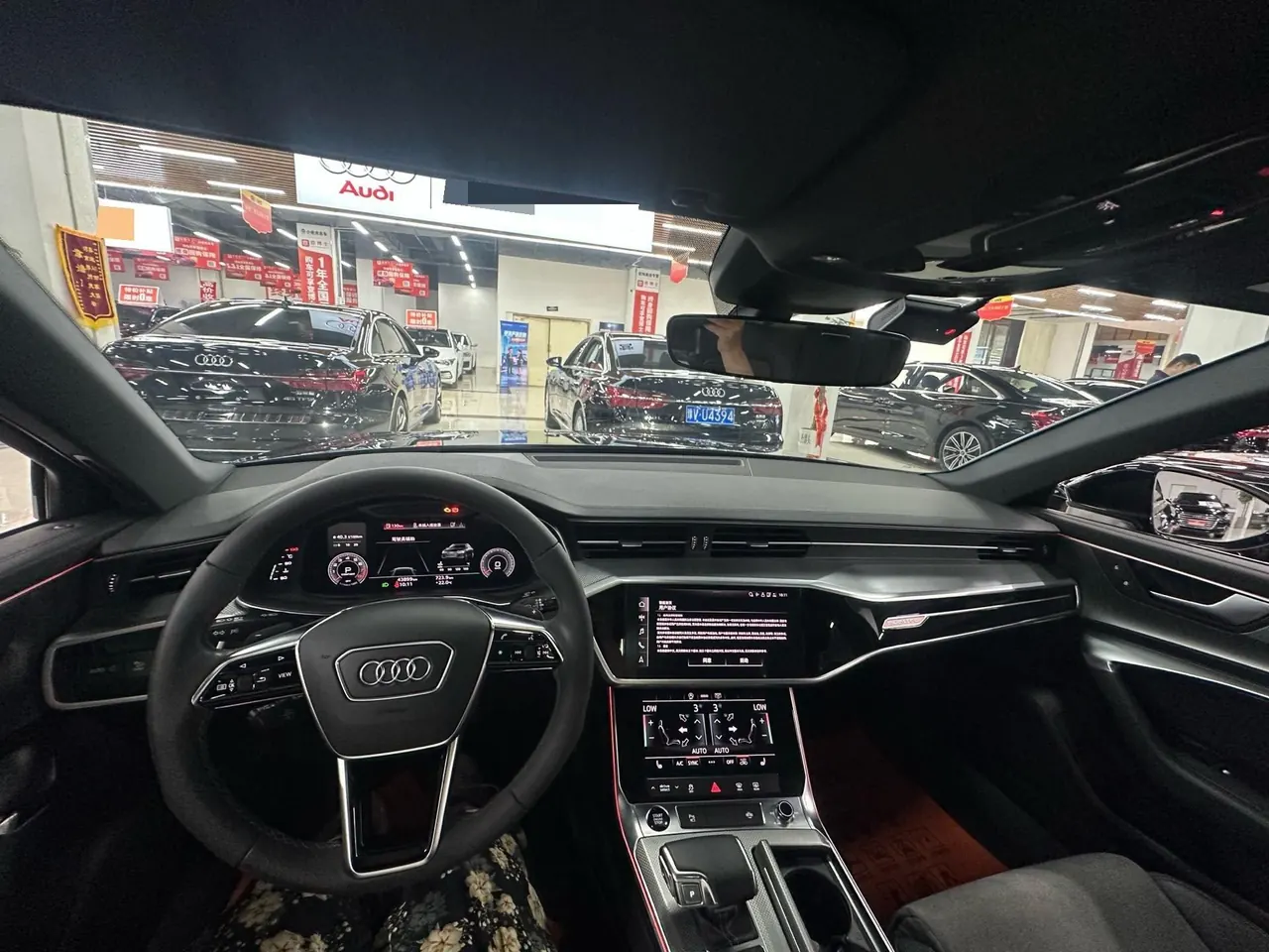 Audi 2022 A6L 2.0TFSI 45TFSI Quattro Selected Dynamic Automatic 4