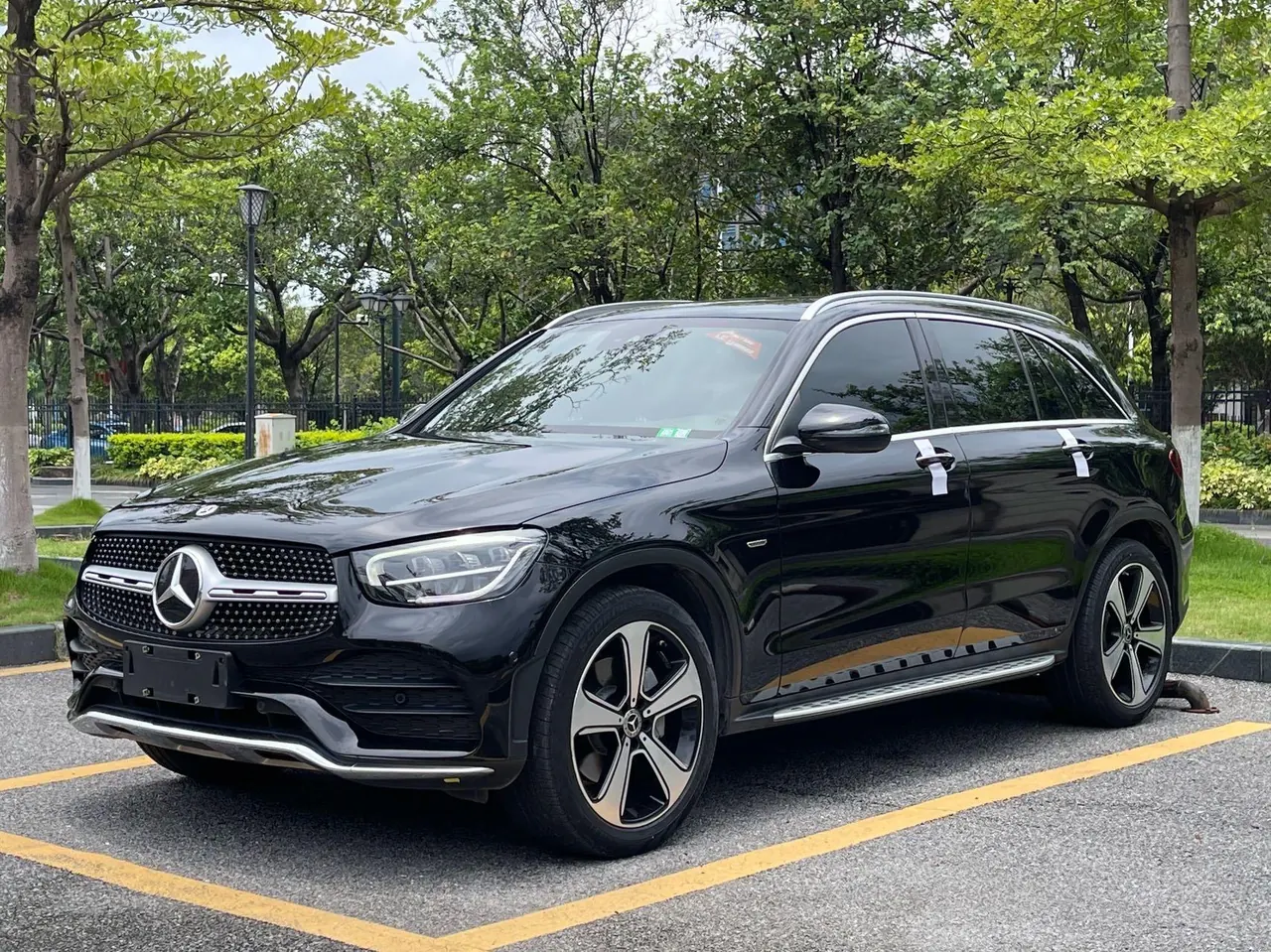 Mercedes Benz 2022 GLC 300 L 4MATIC 2.0T Dynamic Zhen Tibetan Edition Automatic Gear - View 1