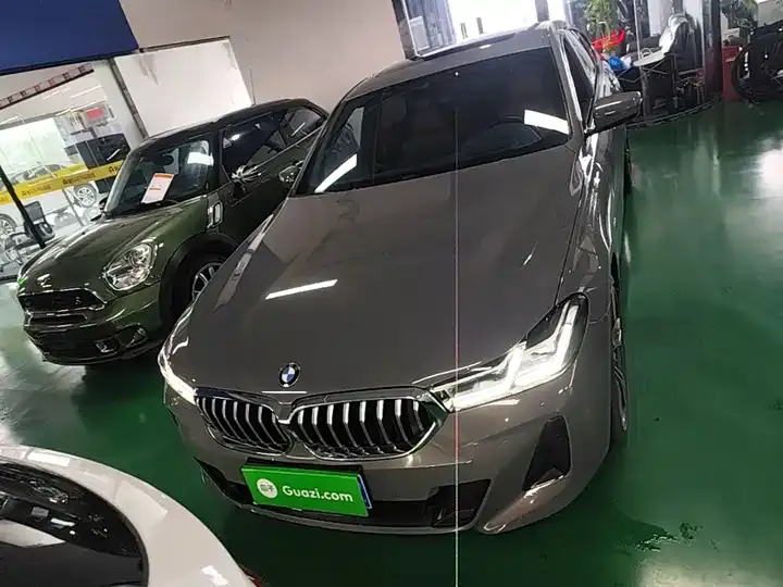 BMW 6 GT 2022 630i M sports suit 3
