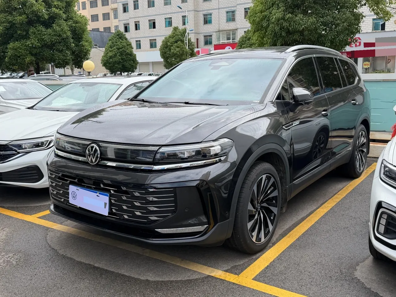 Открыть галерею: Volkswagen 2024 models 2.0TSI 380TSI 4-wheel luxury Pro 6-seat automatic gear