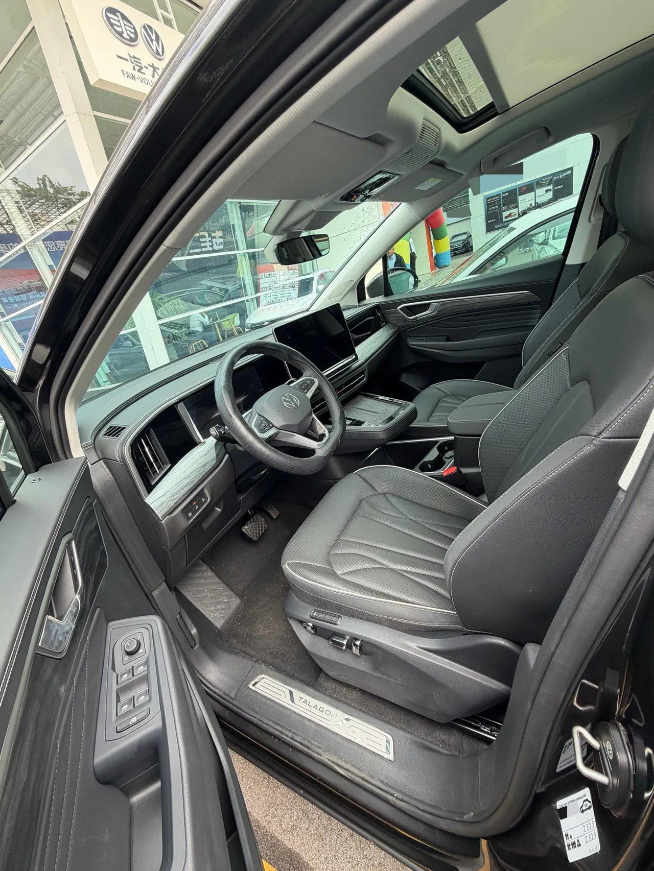 Volkswagen 2024 models 2.0TSI 380TSI 4-wheel luxury Pro 6-seat automatic gear 5