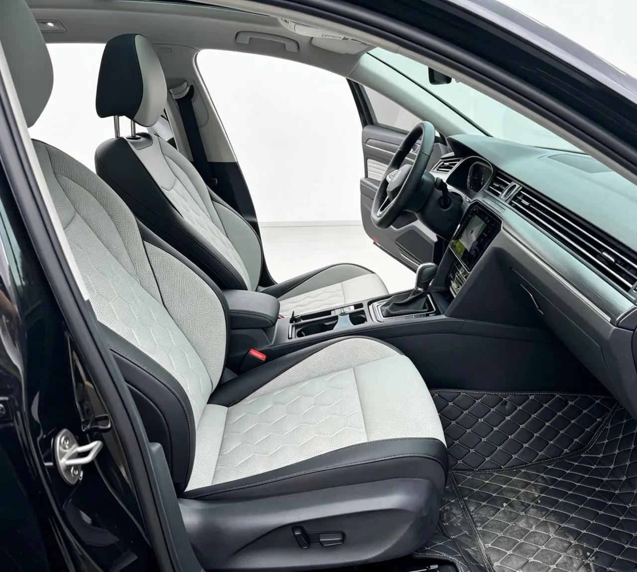 Volkswagen 2026 Magotan 2.0TSI 380TSI 30 million selected luxury automatic gear 7