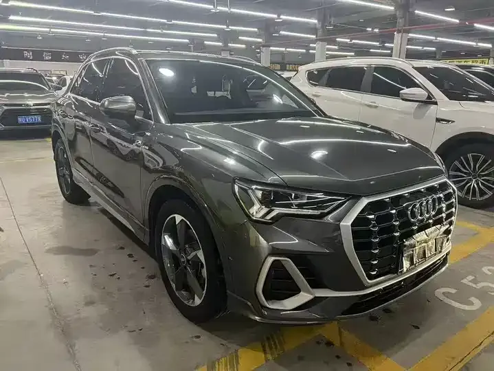 Audi Q3 2022 35 TFSI Fashion Dynamic 3