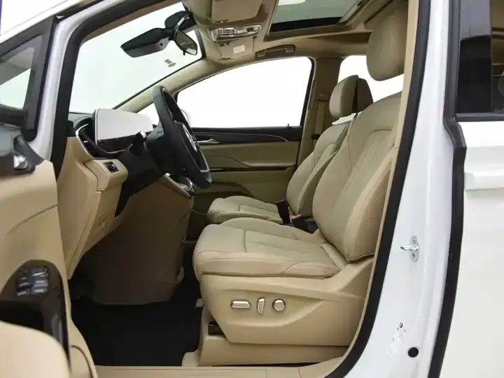 Buick GL8 New Energy 2025 Lu Shang Exclusive Edition 7