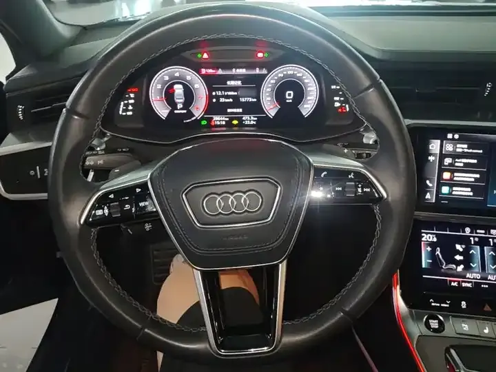 Audi A6L 2023 model changed to 45 TFSI dynamic model 11