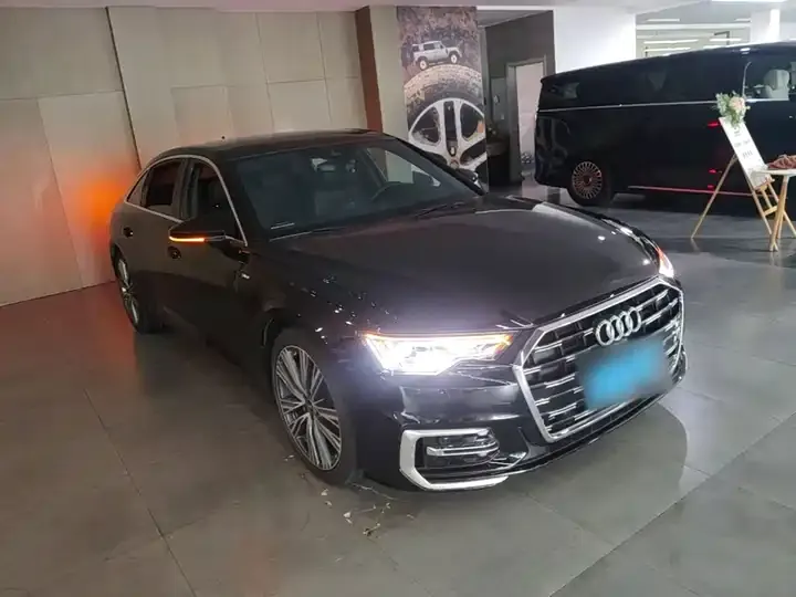 Audi A6L 2023 model changed to 45 TFSI dynamic model 4
