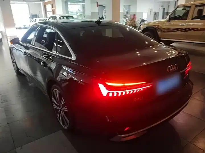 Audi A6L 2023 model changed to 45 TFSI dynamic model 5
