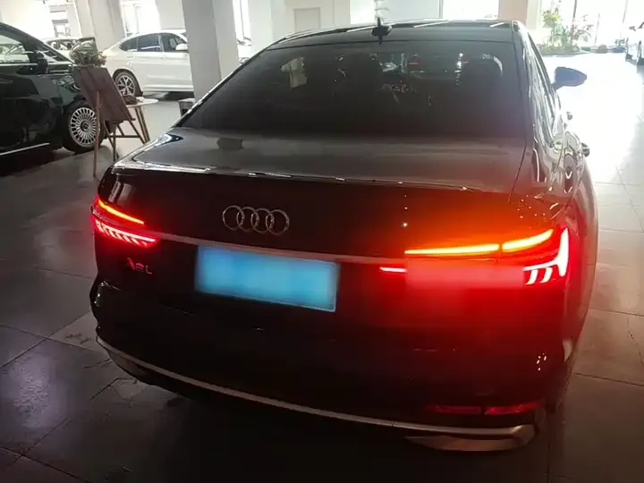 Audi A6L 2023 model changed to 45 TFSI dynamic model 6