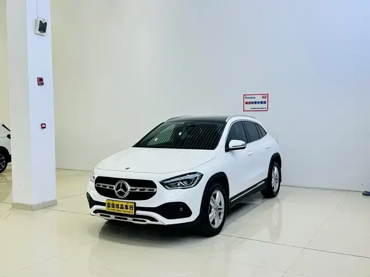 Mercedes Benz GLA 2023 GLA 200 3
