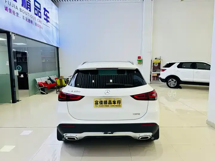 Mercedes Benz GLA 2023 GLA 200 4