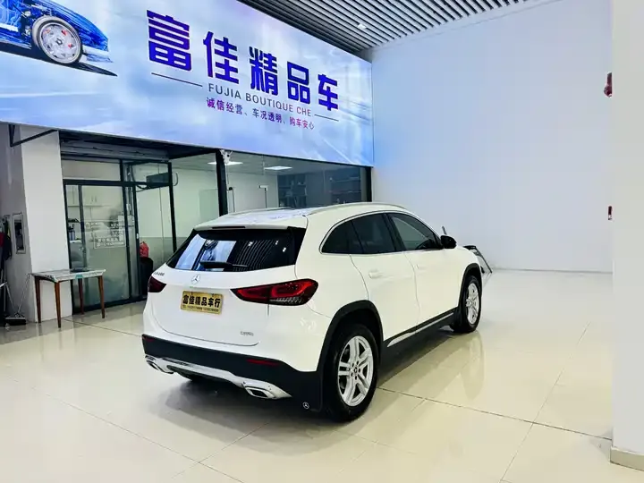 Mercedes Benz GLA 2023 GLA 200 5