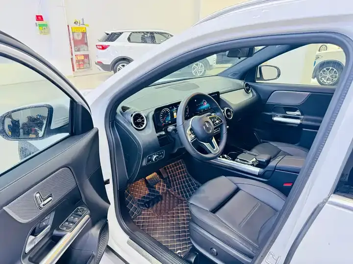 Mercedes Benz GLA 2023 GLA 200 6