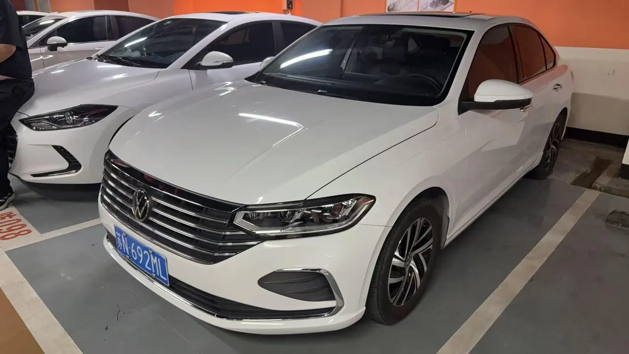 Volkswagen 2023 LaVida 1.5 5 Million Edition Automatic - View 1