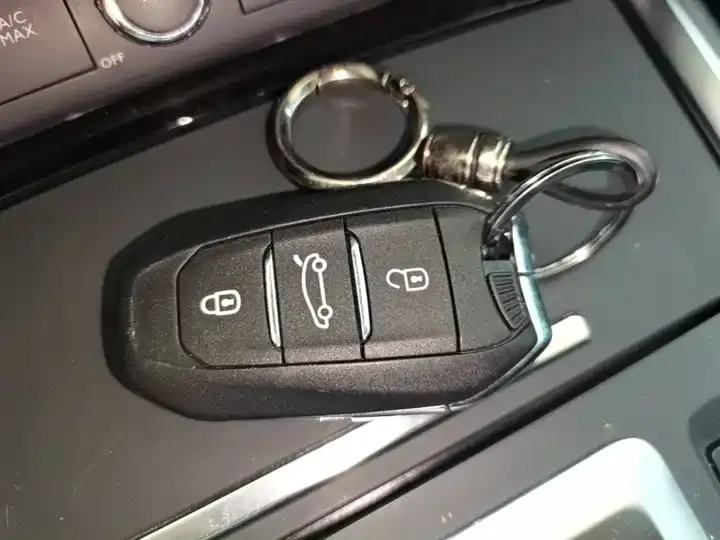 Citroen C6 2021 400THP Comfort Edition 9