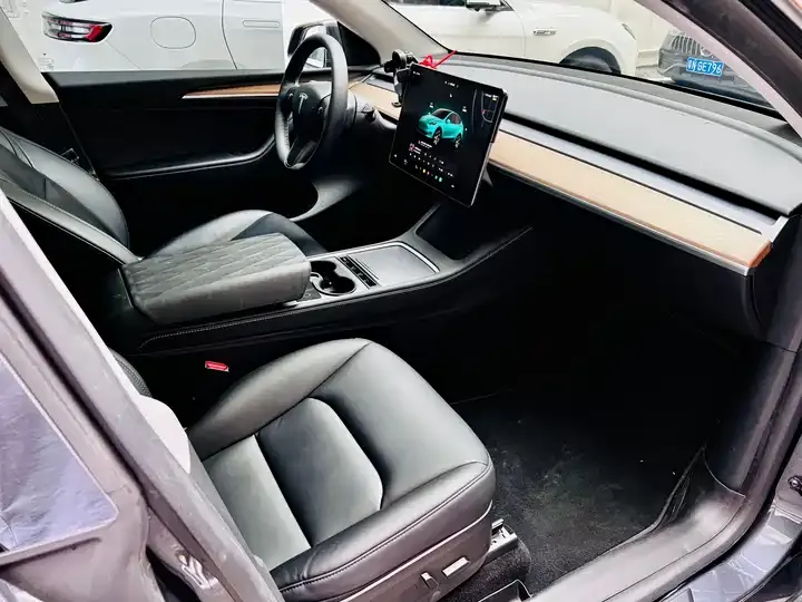 Model Y 2022 long-range all-wheel drive 10