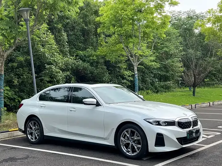 BMW i3 2022 eDrive 35 L 3