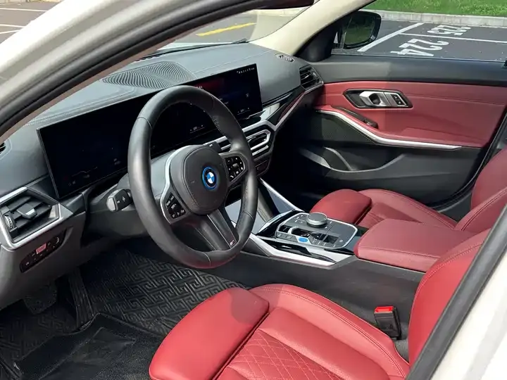 BMW i3 2022 eDrive 35 L 6