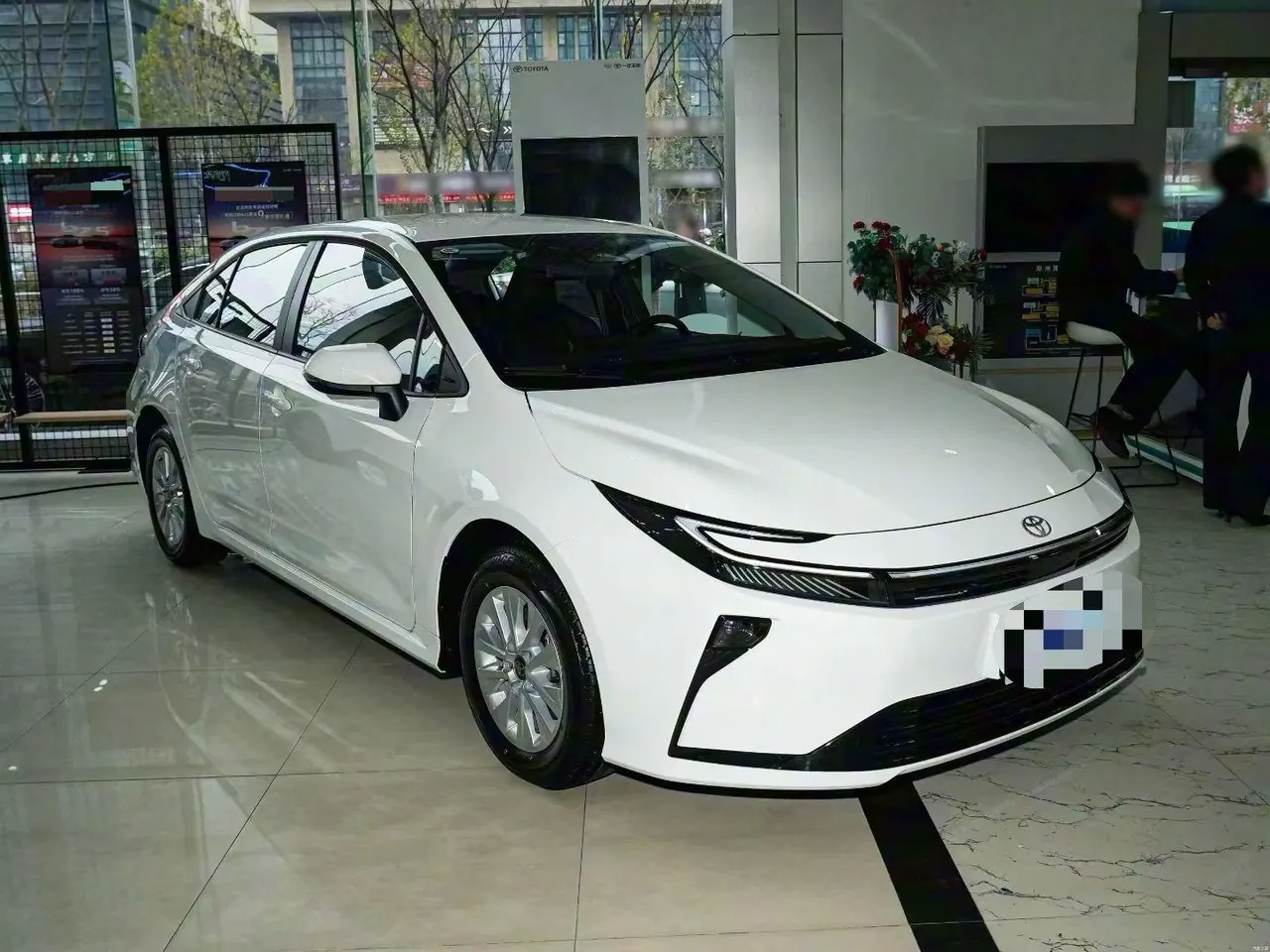 Toyota 2026 Corolla Double Engine 1.8 Stepless Pioneer Edition Automatic Gear 2