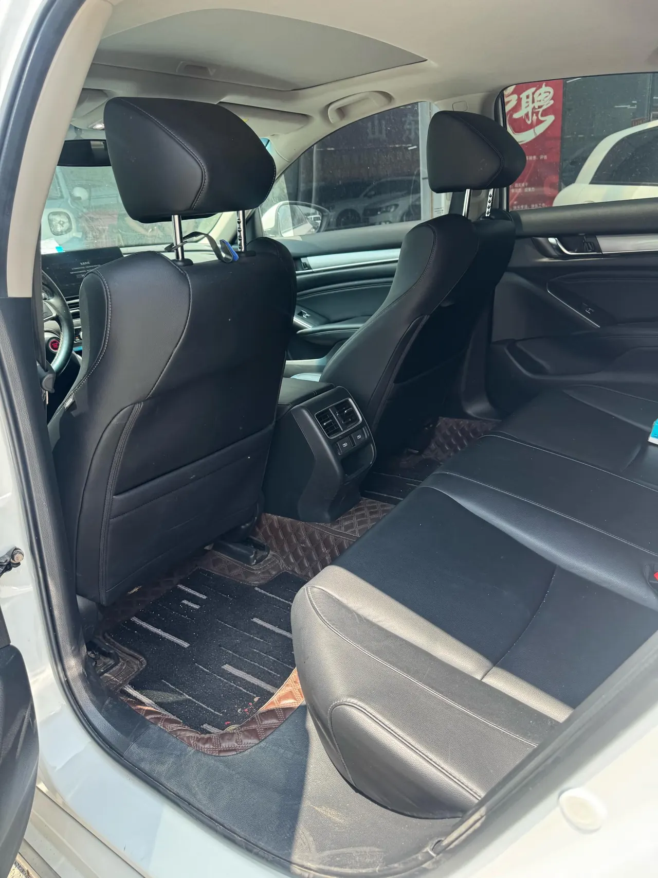 Honda 2022 10th Generation Accord 1.5T Stepless 260TURBO Deluxe Automatic Gear 5